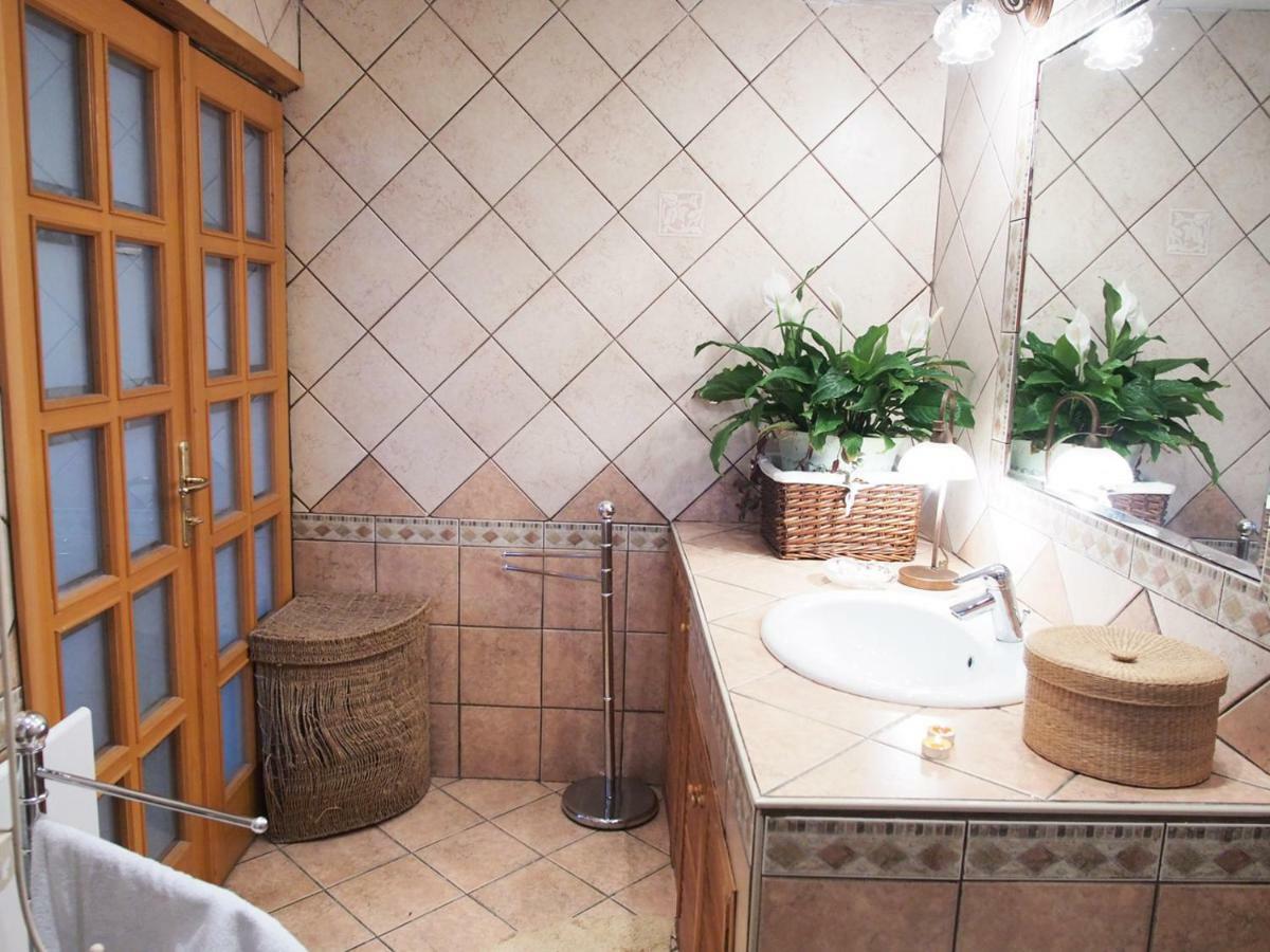 Apartment Ernestova Hisa Локве Экстерьер фото